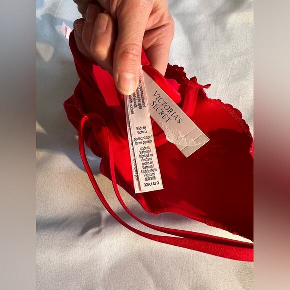 Victoria’s Secret Lace-Trim Push-Up Perfect Shape Bra in Lipstick Red, size 32A - Picture 8 of 8